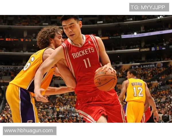 姚明遭遇碰瓷事件引发热议体育明星如何应对恶意索赔挑战