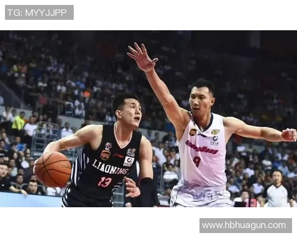 辽宁本钢主场击败广东宏远，豪取连胜，问鼎东部榜首